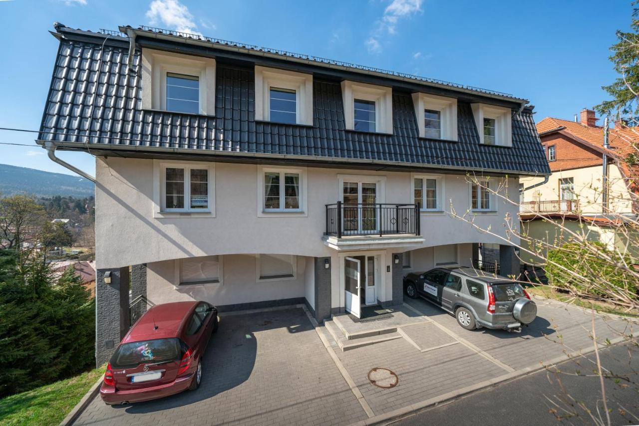 Rentplanet - Apartamenty Pstrowskiego Szklarska Poreba Exterior photo